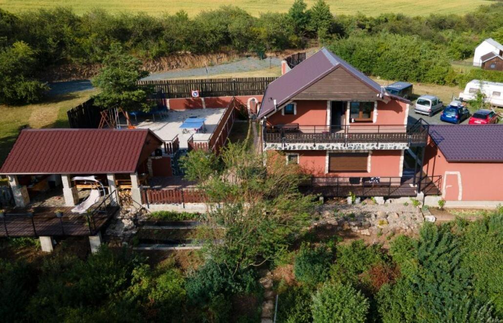 Apartmany U Dlouhana Kadan Luaran gambar