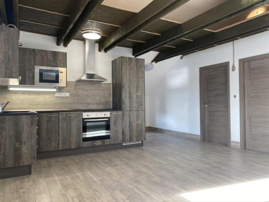 Apartmany U Dlouhana Kadan Luaran gambar