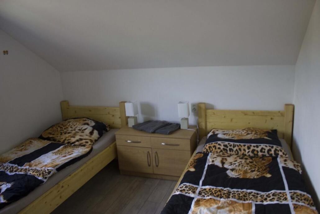 Apartmany U Dlouhana Kadan Luaran gambar